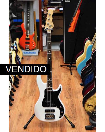 G&L Tribute SB-1 Gloss White